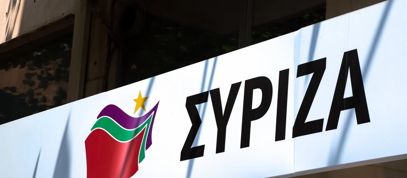 ΣΥΡΙΖΑ: «Ο κ. Μητσοτάκης προσπαθεί να επιβάλει ολοκληρωτικό έλεγχο ενημέρωσης εκβιάζοντας οικονομικά τα ΜΜΕ»